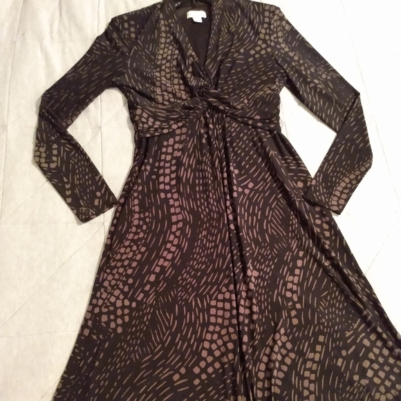 Dress - Picture 1 of 3